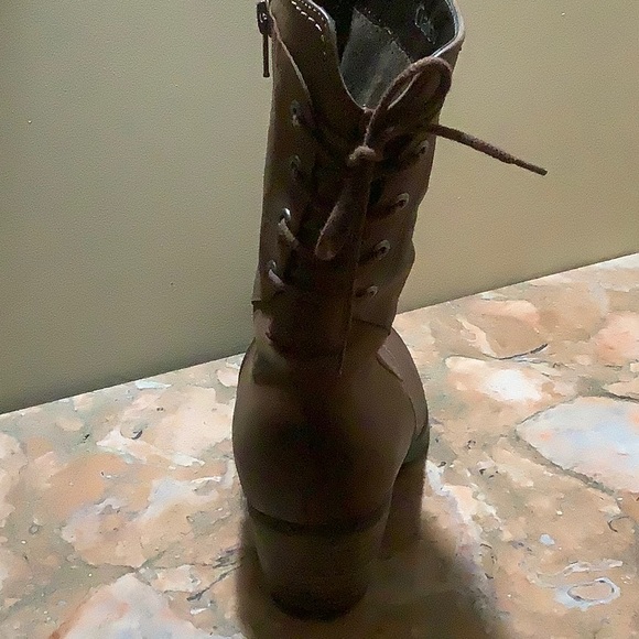 Gabor Leather Ankle Boot - Picture 4 of 9